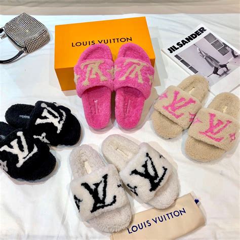 louis vuitton slipper dames|Louis Vuitton winter slippers.